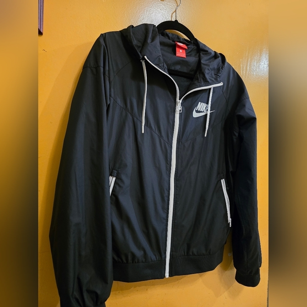 Nike Womens Black Jacket - Picture 5 of 5